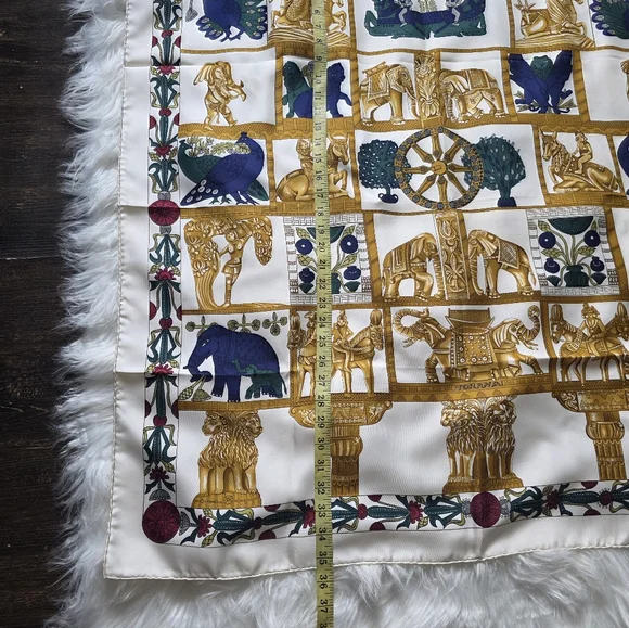 Hermes Paris  Torana Elegant Silk Scarf with Elephant and Gold Design - Picture 3 of 14